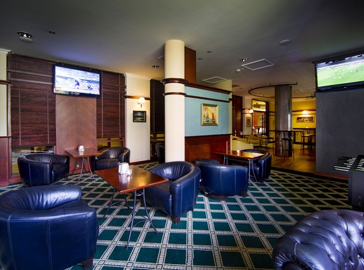 Pub Charlie w Hotelu Haffner****