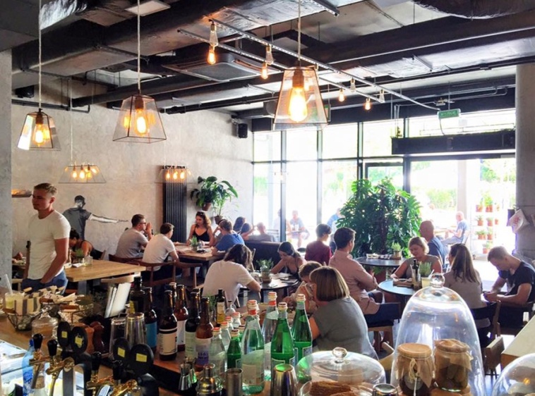 Cały Gaweł Cantine Bar Cafe