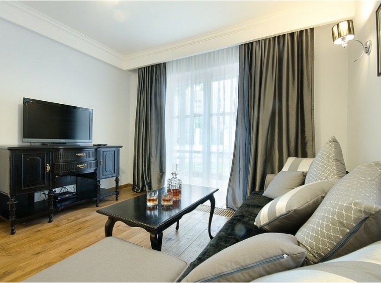 Imperial Apartments ?v=2