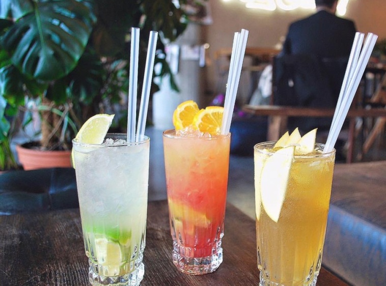 Cały Gaweł Cantine Bar Cafe 