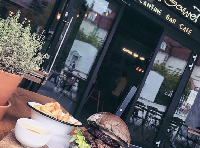 Cały Gaweł Cantine Bar Cafe