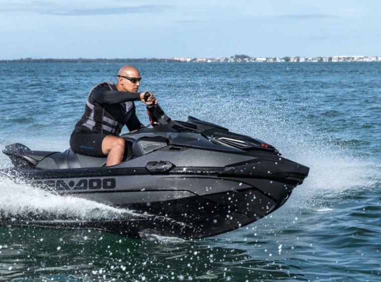 JeyJey Boats - wypożyczenie skuter&oacute;w  SEA DOO 