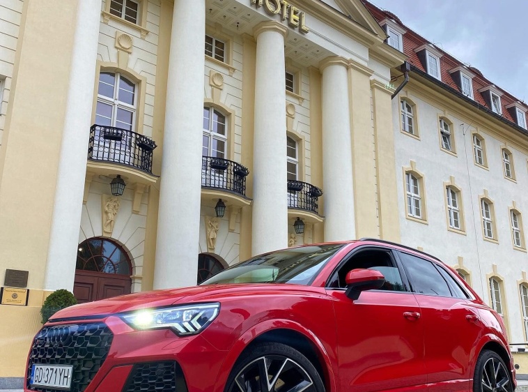 Panda Premium Cars - wypożyczalnia samochod&oacute;w